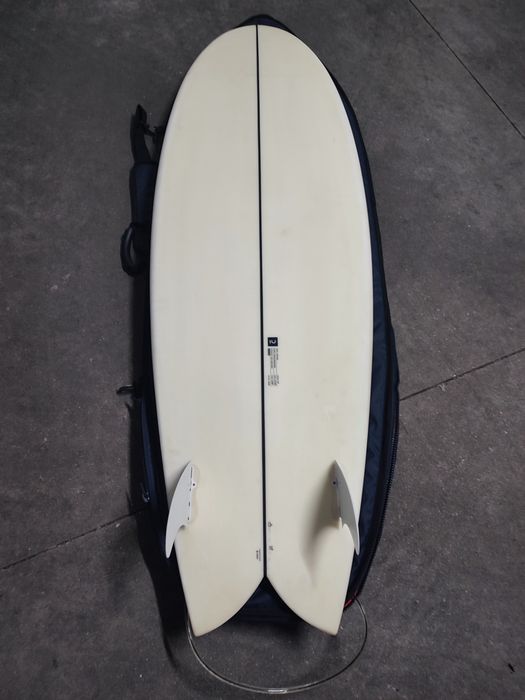 Impecável prancha surf+quilhas+saco+leash