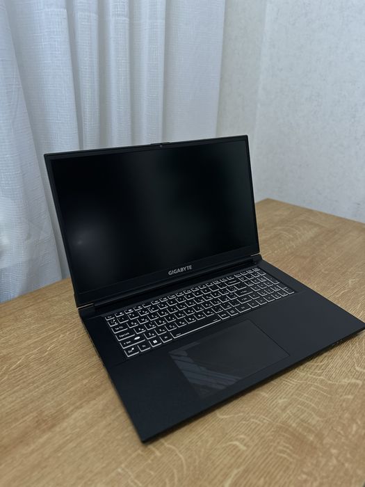 Ноутбук Gigabyte g7mf