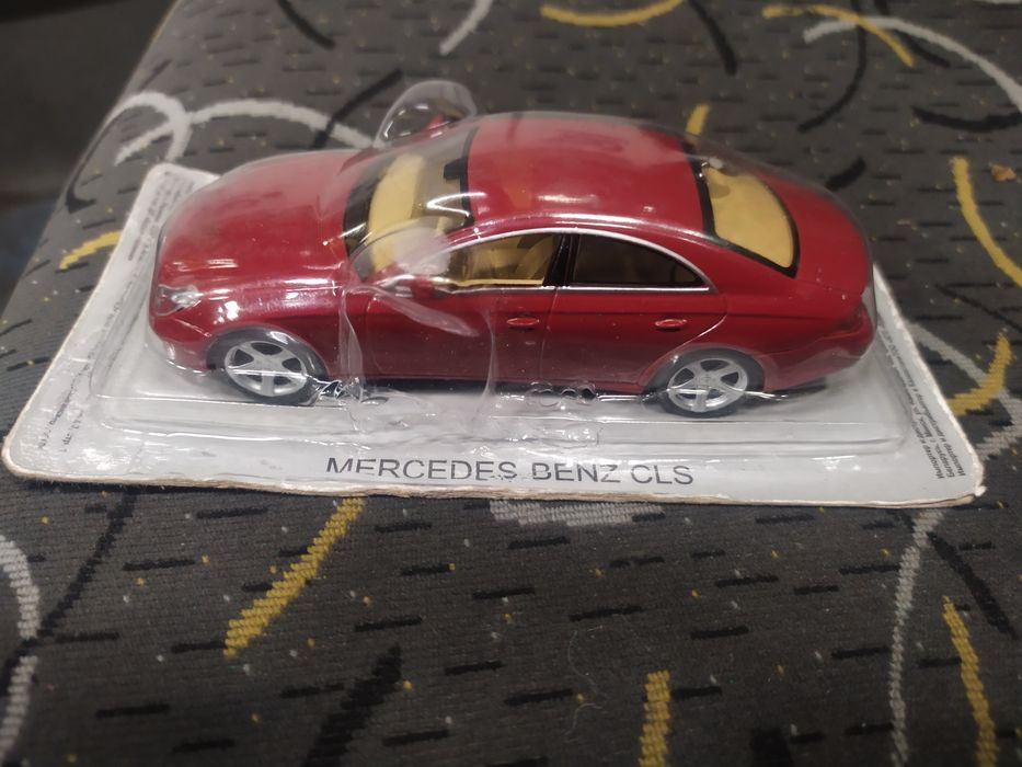 Продаж моделей 1/43