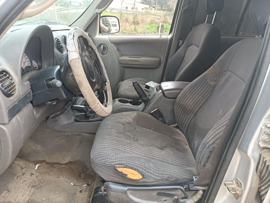 Grelha Da Frente Jeep Cherokee