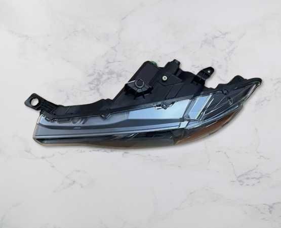 Lampa Reflektor USA Maserati  Levante 2017-21 Kazda Wersja GWARANCJA