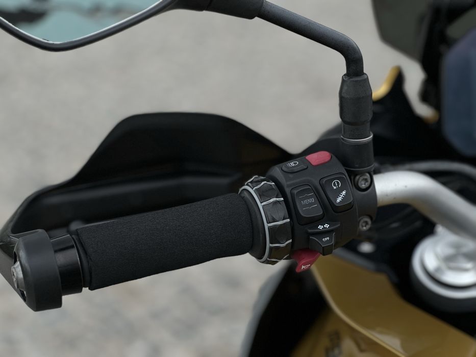 BMW F900XR Exclusive - Garantia!