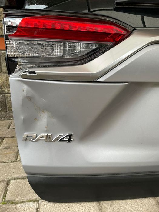 Крышка багажника Toyota rav 4 2019 ляда Тоtota Rav4 Кришка багажника