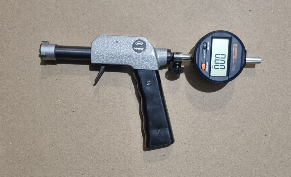 Нутромір 3-х точковий індікаторний  20-25мм Mahr