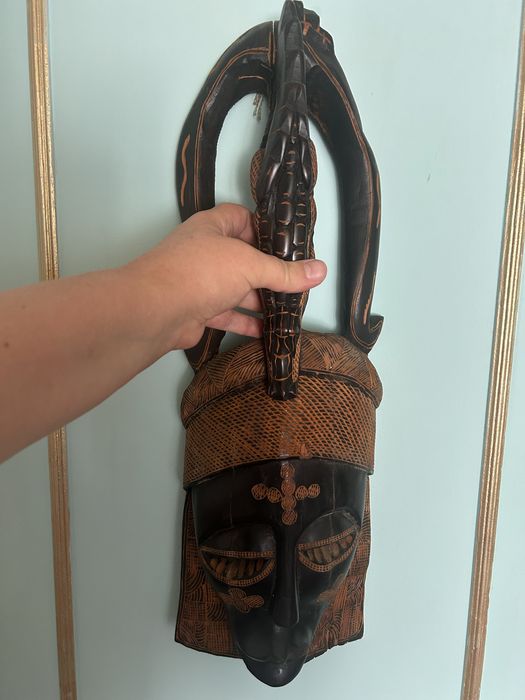 Mascara  da Angoa
