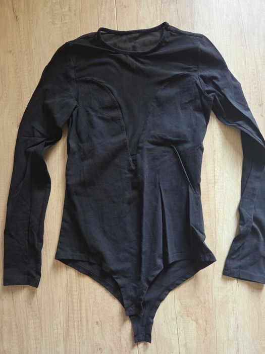 czarne body z siatką