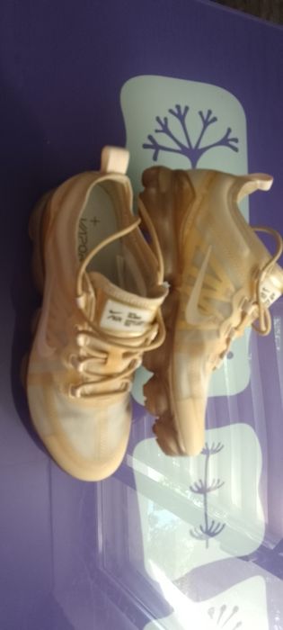 Nike vapormax бежевые