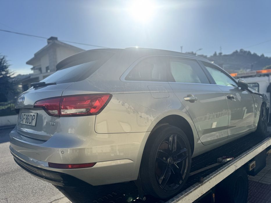 AUDI A4 2.0TDi B9 190cv - SLINE (Acidentada)