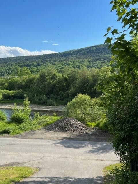 Dzis.SMODZIELNY Domek z jacuzzi przy rzece, grill,ogród, plac zabaw