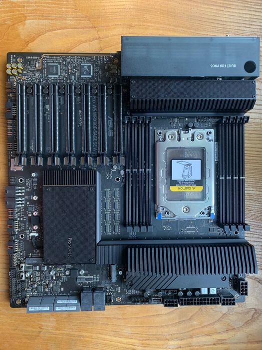 Asus WRX80E-Saga SE WIFI Pro series AMD sWRX8
