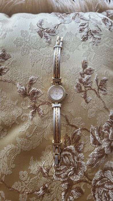 Годинник жіночий Continental золотий