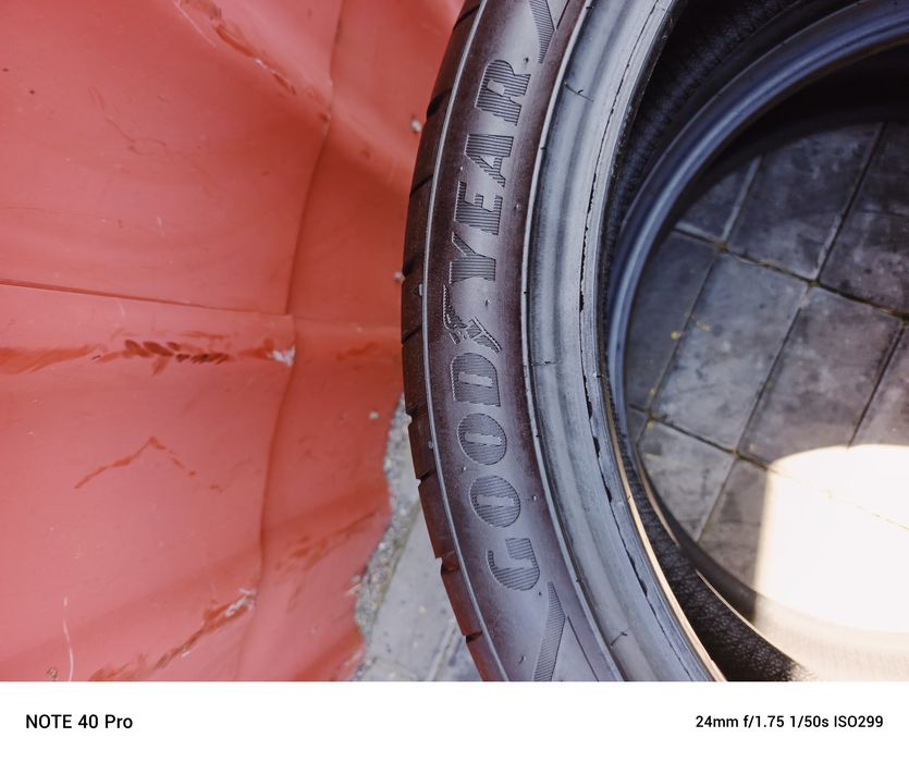 Opony 245/40/20 Goodyear Eagle F1 Run Flat