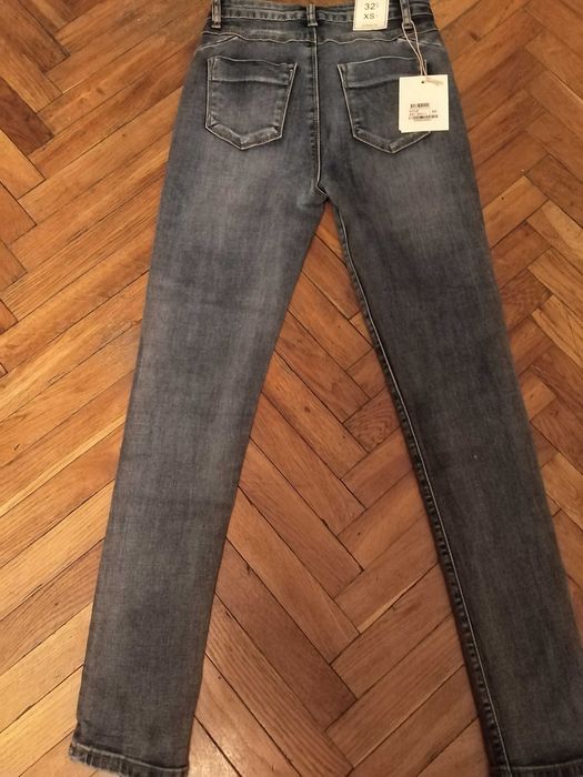 Spodnie jeansowe NOWE