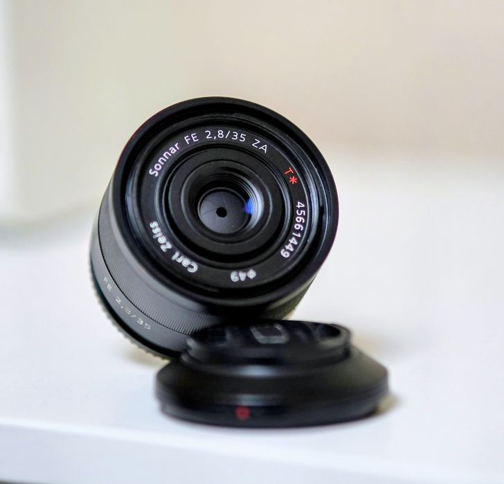 Lente Sony Zeiss Sonnar T* FE 35 mm F2.8 ZA