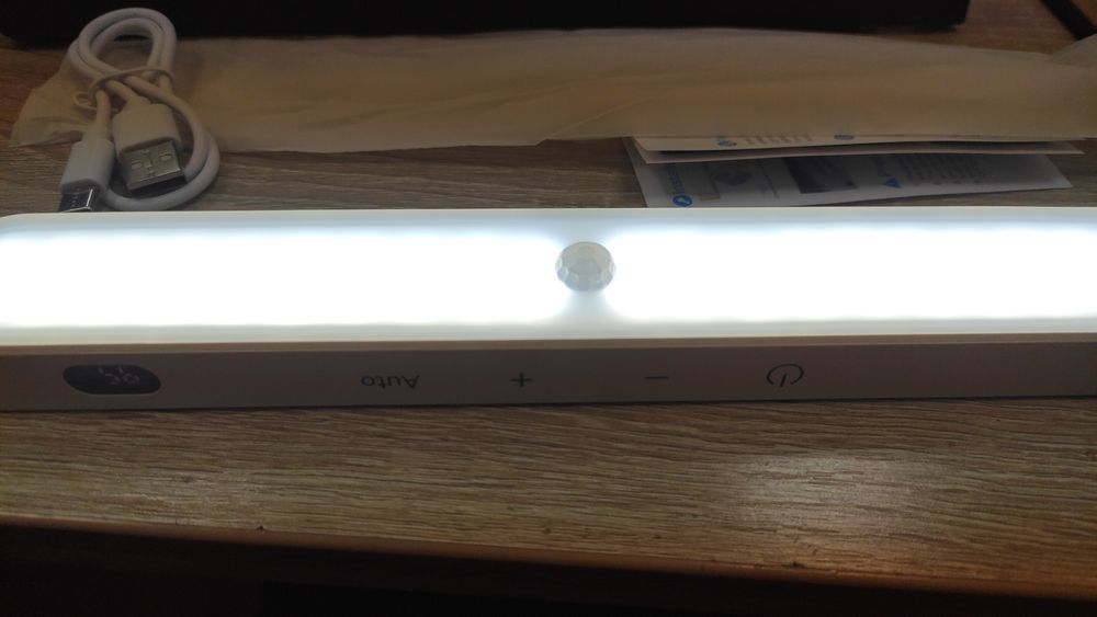 Led світильник, лампа, з датчиком руху