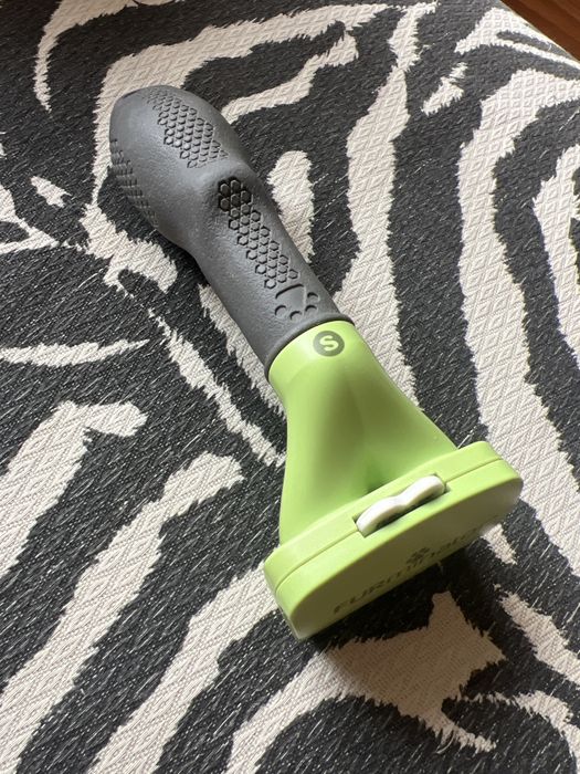 Гребінець FURminator