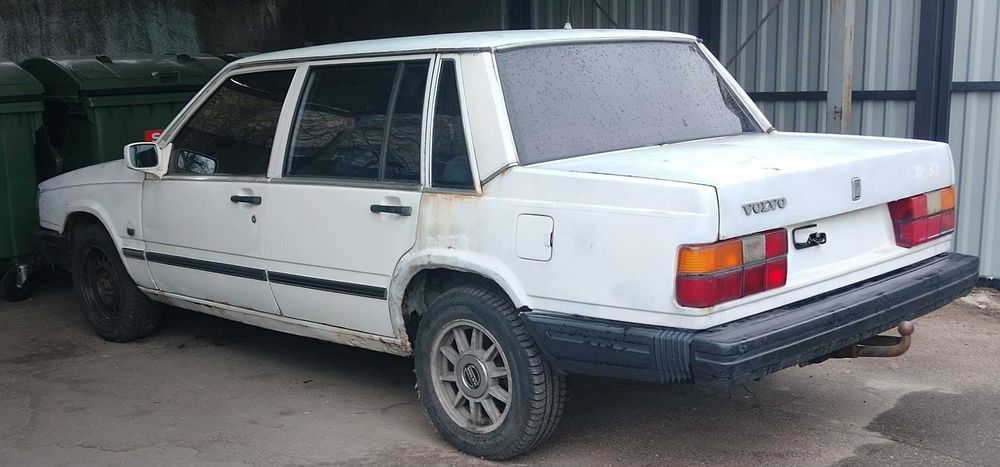 Volvo 744  за 597$
