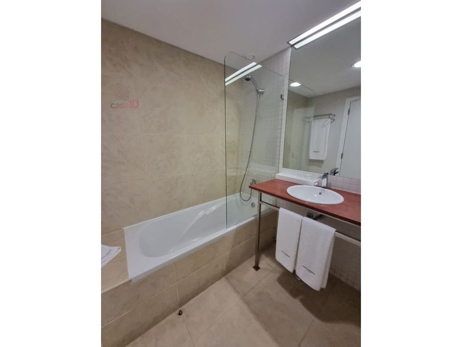 Vende-se Apartamento T1 em Resort de Luxo, Portimão