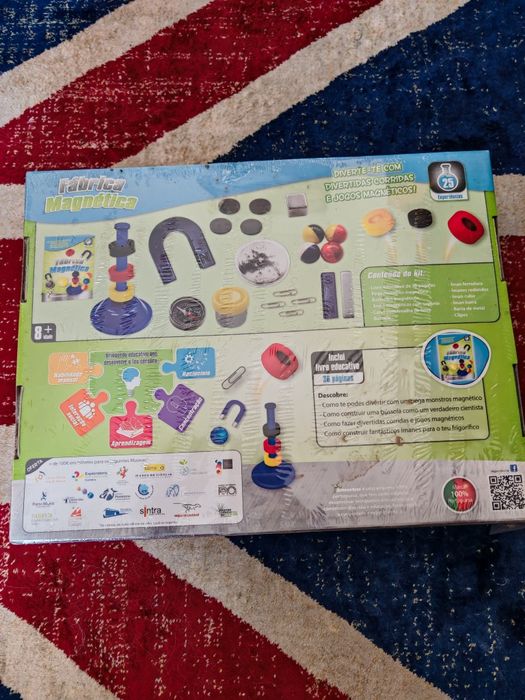 Fábrica magnetica da science4you, novo no plástico
