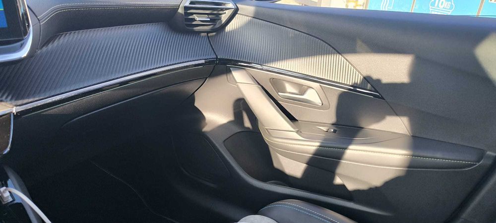 Peugeot e-208 GT 50 kWh 136 cv – 2020