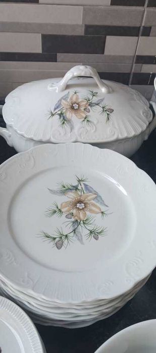 Serviço de jantar Vista Alegre vintage 29 peças – Marca 32