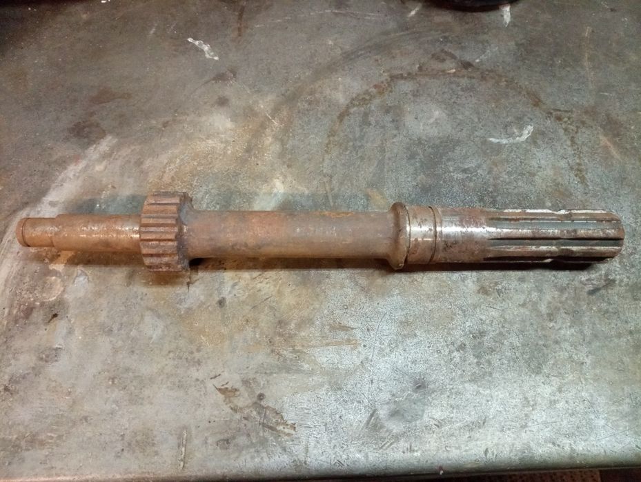 Продам передній мосту т16