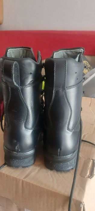 Бєрци чорні шкіряні 41 розмір