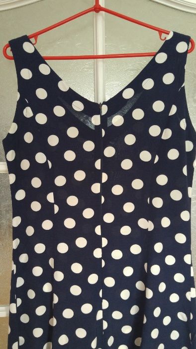 Sukienka z wiskozy granatowa w grochy