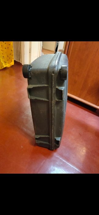 Портфели рюкзаки / чемоданы