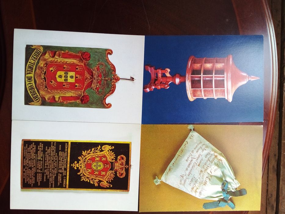 12  Postais com peças do Museu dos CTT
