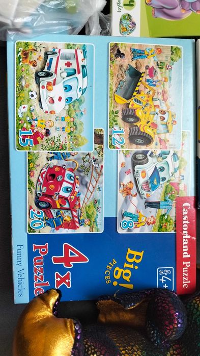 Дитячі пазли лотом.