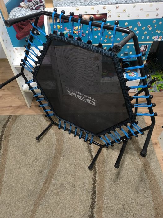 Trampolina fitness z uchwytem