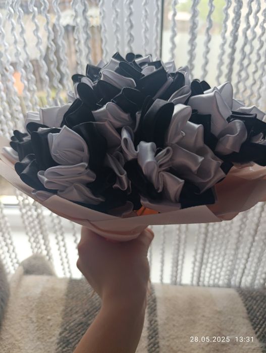 Букет з атласної стрічки