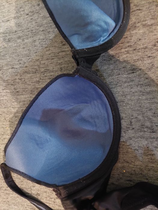 Delikatny biustonosz 75C