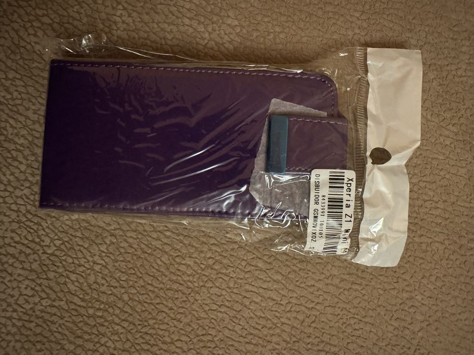 Etui Sony Xperia Z1 mini - nowe!