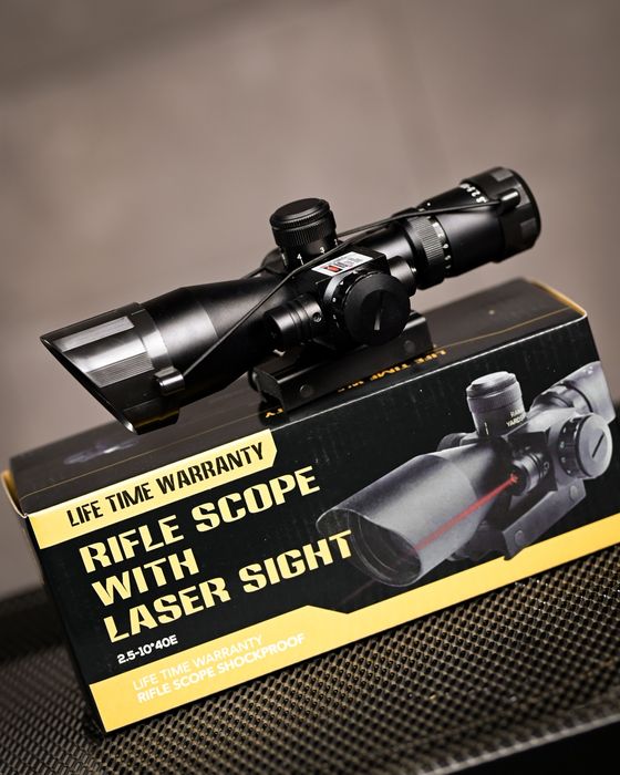 Оптичний приціл 2.5-10x40 з лазерним указником лазерный прицел новий