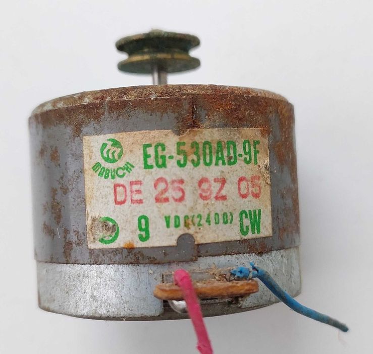 Мікроелектродвигуни для магнітофонів, принтерів і т.п.
