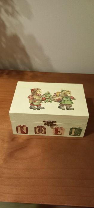 Caixa em madeira com motivos de Natal