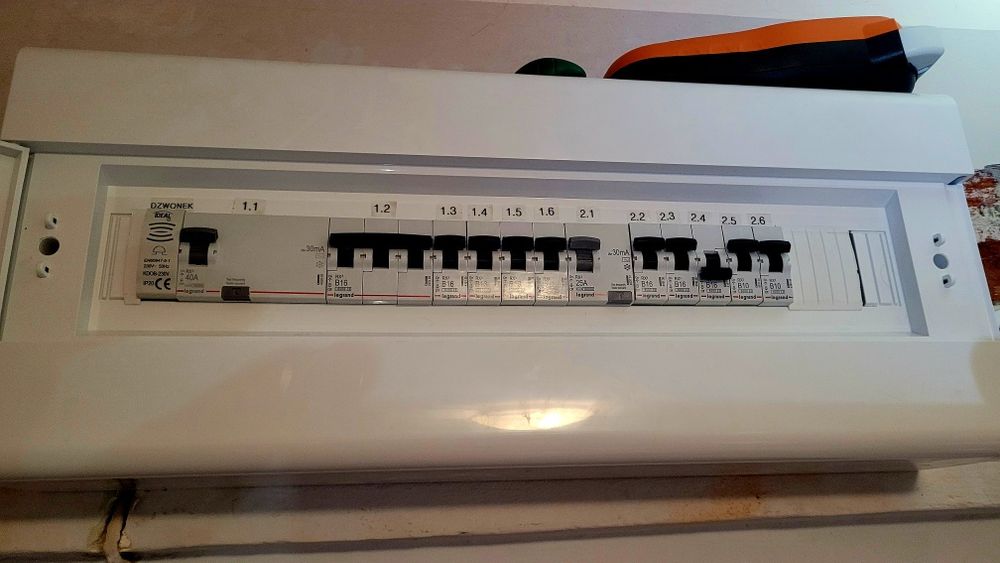 Elektryk | Instalacje elektryczne | Domy i mieszkania