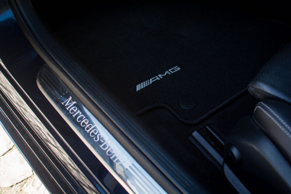 MERCEDES BENZ C300h AMG - Nacional