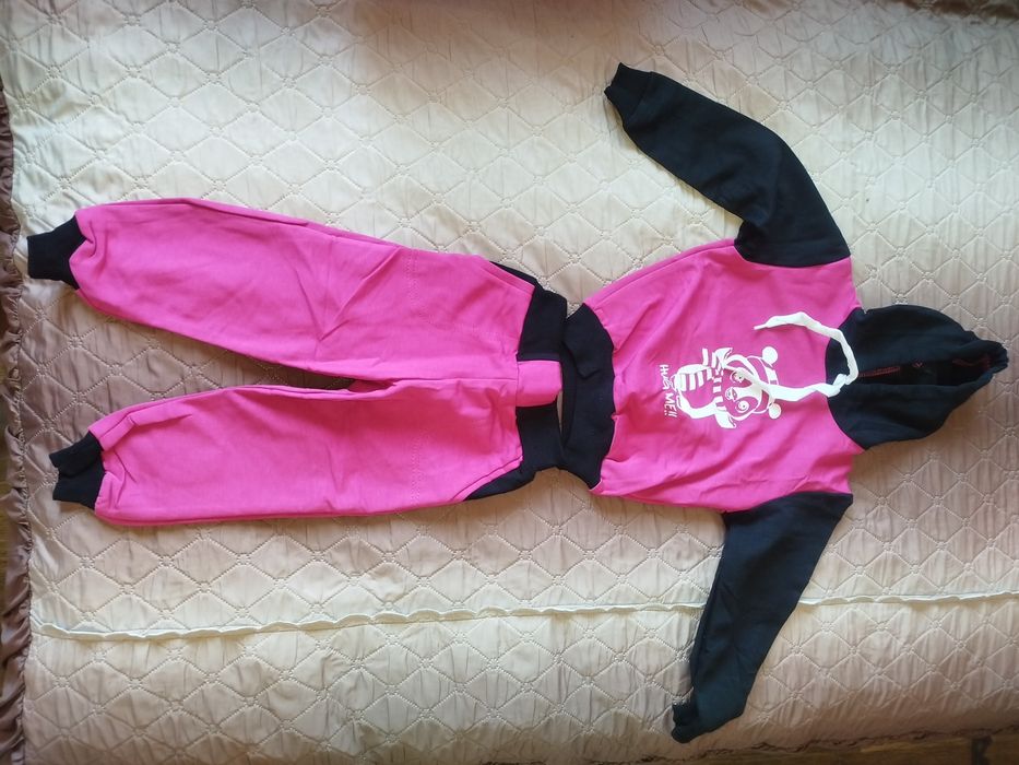 Детские костюмы новые