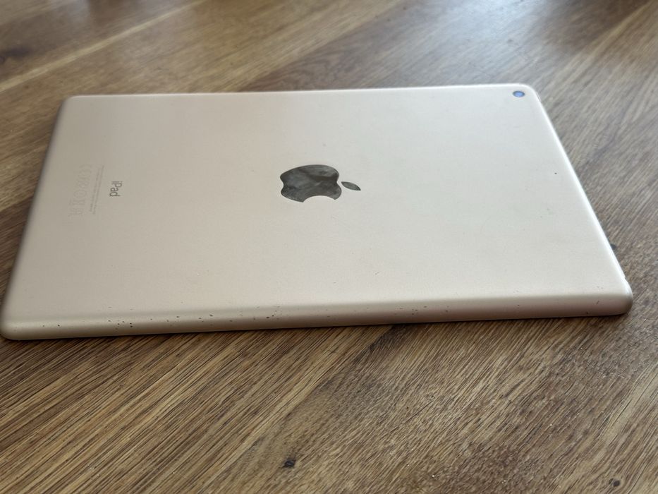 Zadbany Apple iPad 5 bez blokad okazja