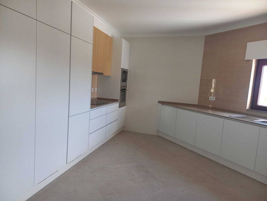 Venda T3 Duplex Area 328m