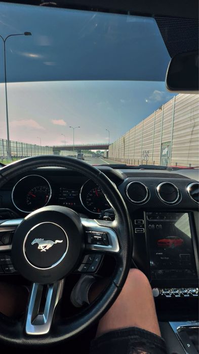 Ford Mustang 6 3.7 V6 Race Red