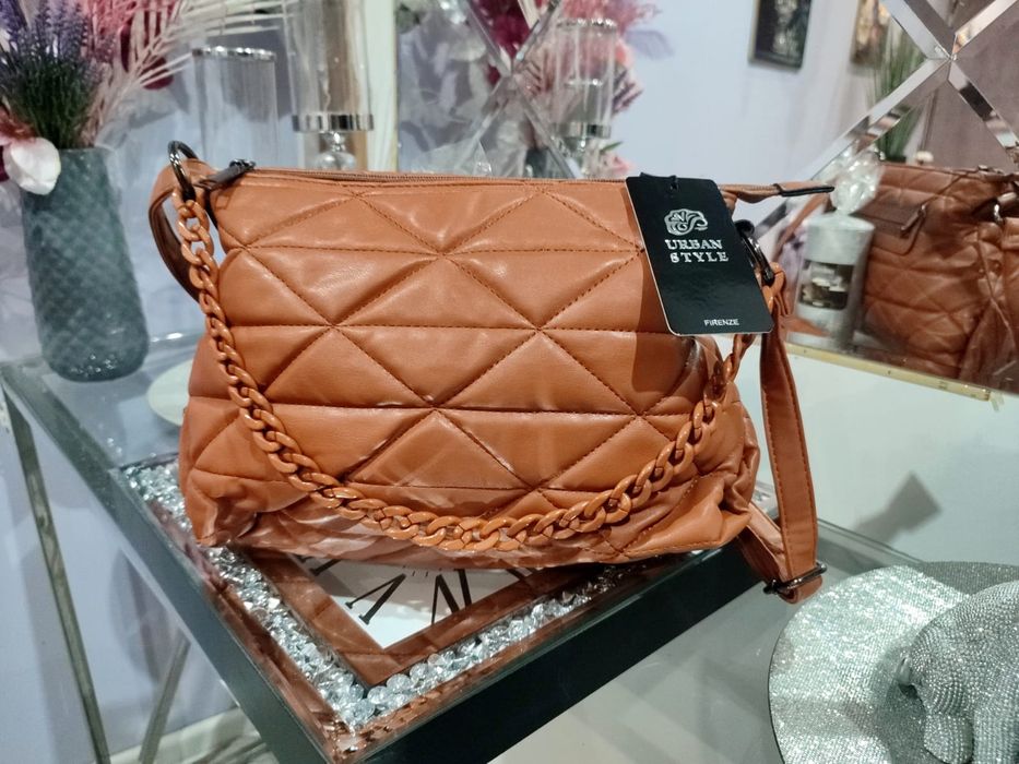 Torebka pikowana brąz karmel łańcuszek