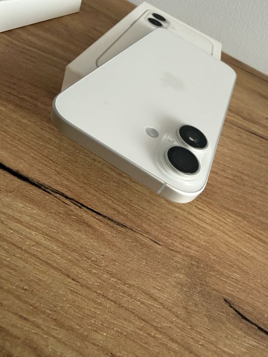 Apple Iphone 16 White 256 GB