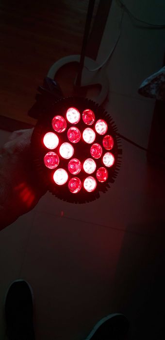 Lâmpada de Luz Vermelha / Red Light Therapy (RLT) + Adaptador Europeu Incluído