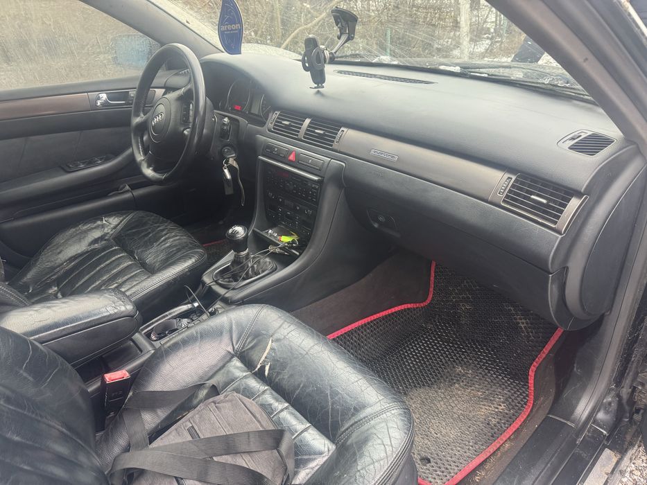 Продам Ауді та запасний кузов до неї