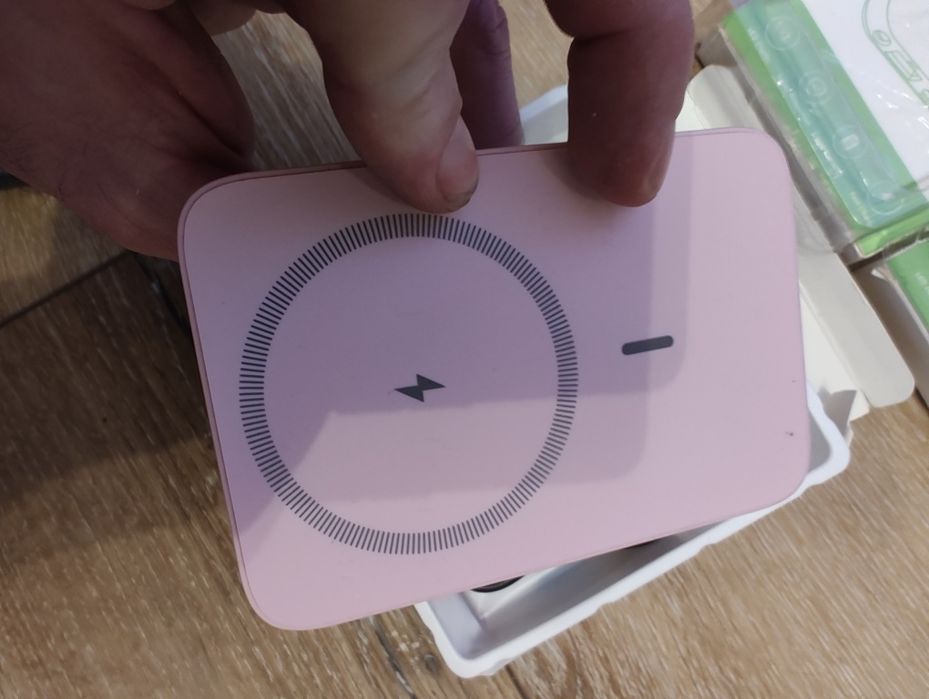 Повербанки нові в коробках з фанариками оптом ціна договірна