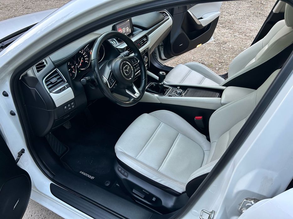 Mazda 6  2.2 Skyactiv-D revolution top